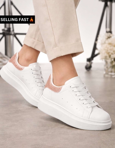 Εικόνα της Sneakers με λεπτομέρεια από strass Λευκό/Σαμπανί