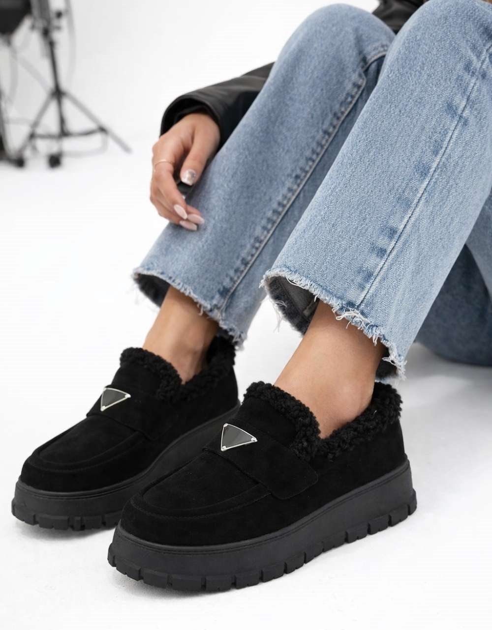 Εικόνα από Γυναικεία μποτάκια suede με εσωτερική γούνα Μαύρο