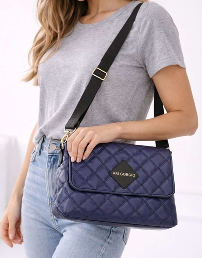 Εικόνα της Χειροποίητη τσάντα ώμου καπιτονέ Μπλε