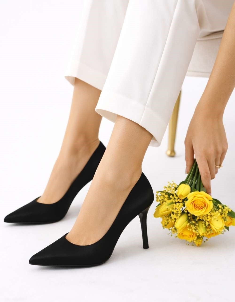 Εικόνα από Σατέν ψηλοτάκουνες μυτερές Ελληνικής κατασκευής γόβες Μαύρο