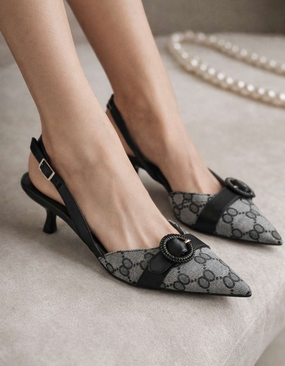 Εικόνα από Γόβες open heel Ελληνικής κατασκευής με αγκράφα Μαύρο