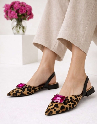 Εικόνα της Δερμάτινα γοβάκια open heel με διακοσμητική πέτρα Λεοπάρ
