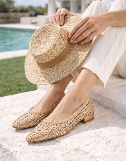 Εικόνα της Γυναικεία γοβάκια με πλέξη σε chic γραμμή Μπεζ