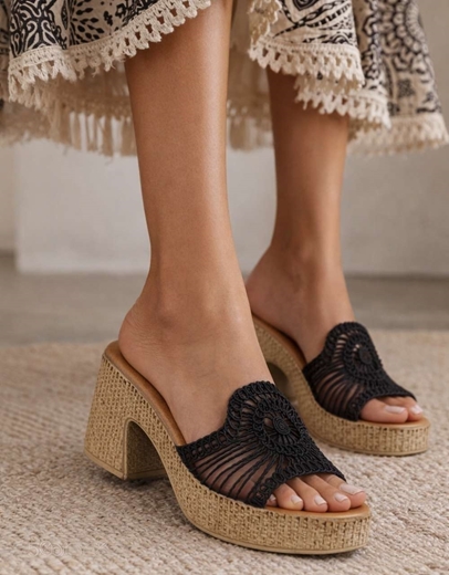 Εικόνα της Boho mules με σχέδιο από δαντέλα Μαύρο