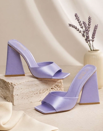 Εικόνα της Mules σατέν με τριγωνικό τακούνι Μωβ