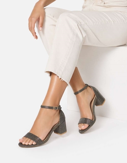 Εικόνα της Χαμηλά πέδιλα με μπαρέτα από glitter υλικό Μπρονζέ