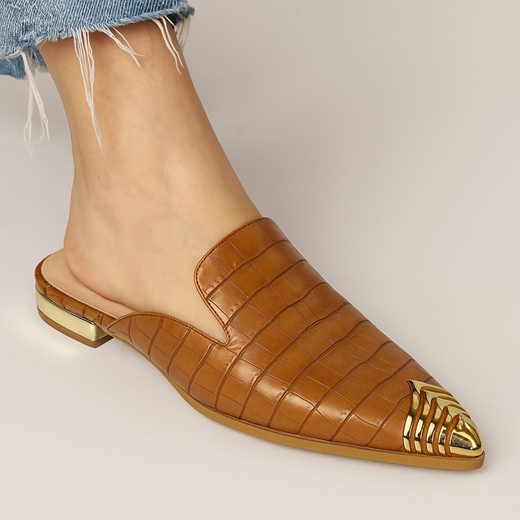 Εικόνα της Mules με μεταλλική μύτη και τακούνι Ελληνικής Κατασκευής