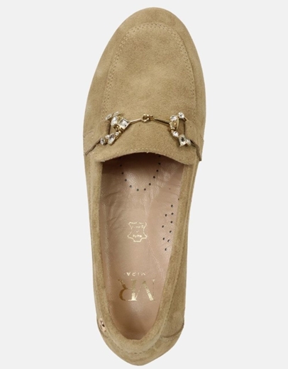 Εικόνα της Δερμάτινα loafers Ελληνικής κατασκευής με αγκάφα strass Μπεζ