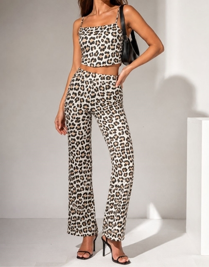Εικόνα της Σετ ρούχων με crop top και flared παντελόνι Λεοπάρ