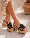 Εικόνα από Boho mules με σχέδιο από δαντέλα Μαύρο