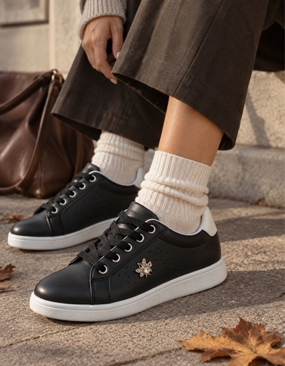 Εικόνα της Basic sneakers με διακοσμητικό από strass Μαύρο/Λευκό
