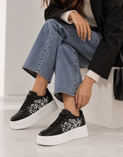 Εικόνα της Γυναικεία sneakers με σχέδια από καρδιά στο πλάι Μαύρο