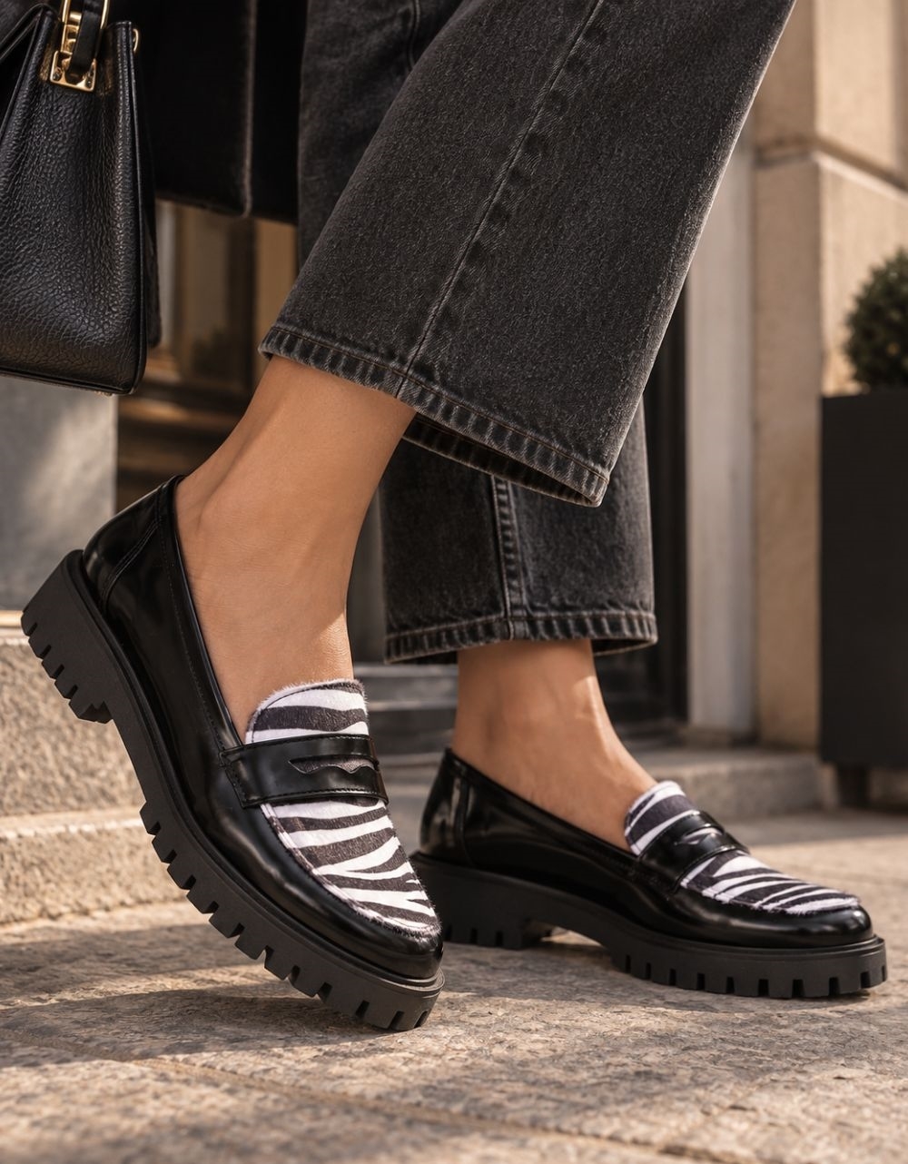 Εικόνα από Loafers με τρακτερωτή σόλα Ζέμπρα