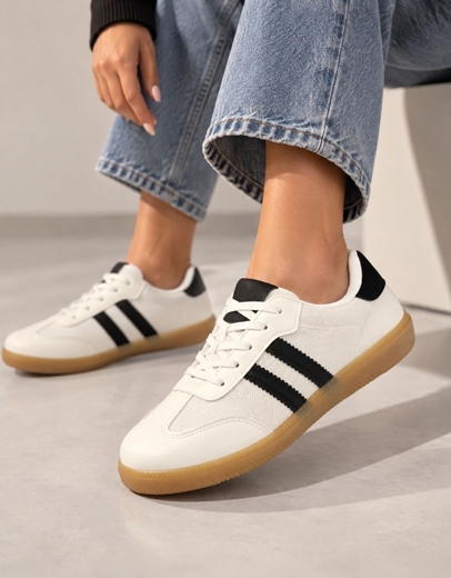 Εικόνα της Sneakers με συνδιασμό υλικών και γραμμικό σχέδιο Λευκό