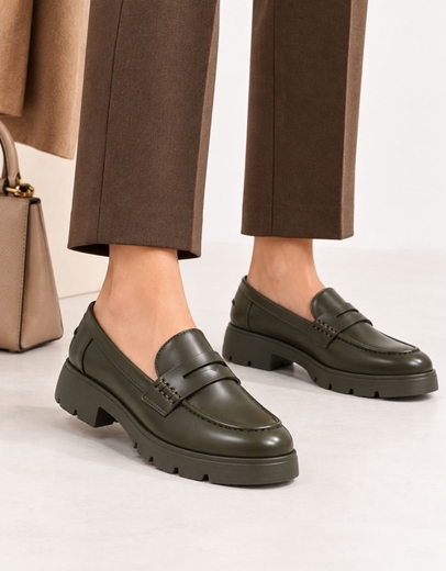 Εικόνα της Basic μονόχρωμα loafers με τρακτερωτή σόλα Χακί